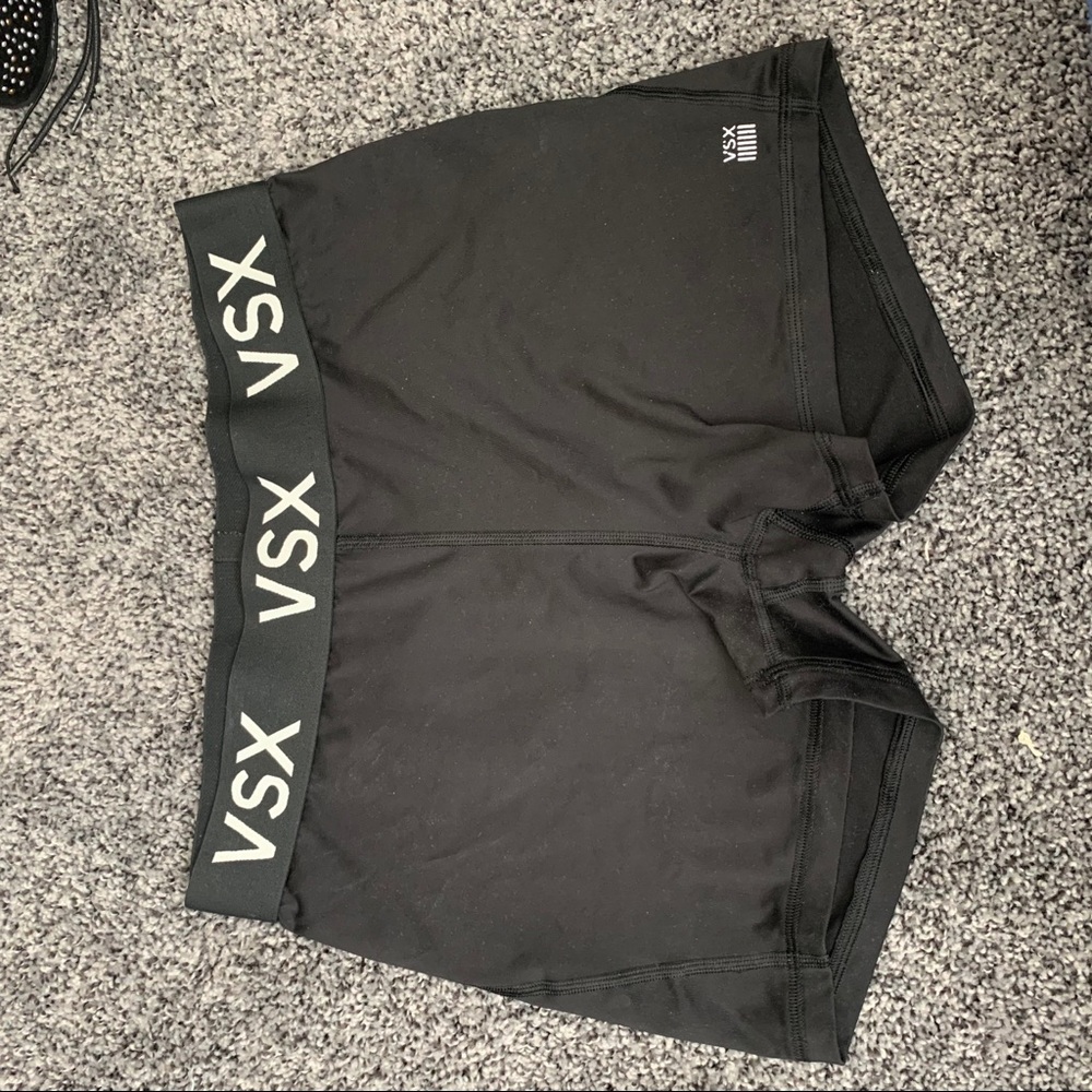 VSX compression shorts size medium